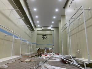 Giá treo quần áo shop