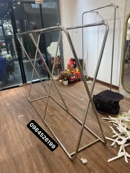 cho thuê giá treo quần áo