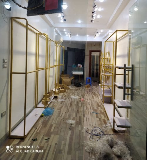 Giá treo quần áo shop