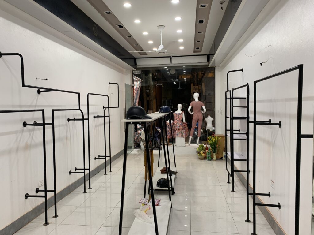 Thiết kế shop quần áo nhỏ gọn