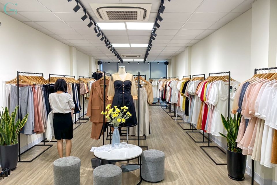 Mẫu shop thời trang nữ phong cách thoải mái