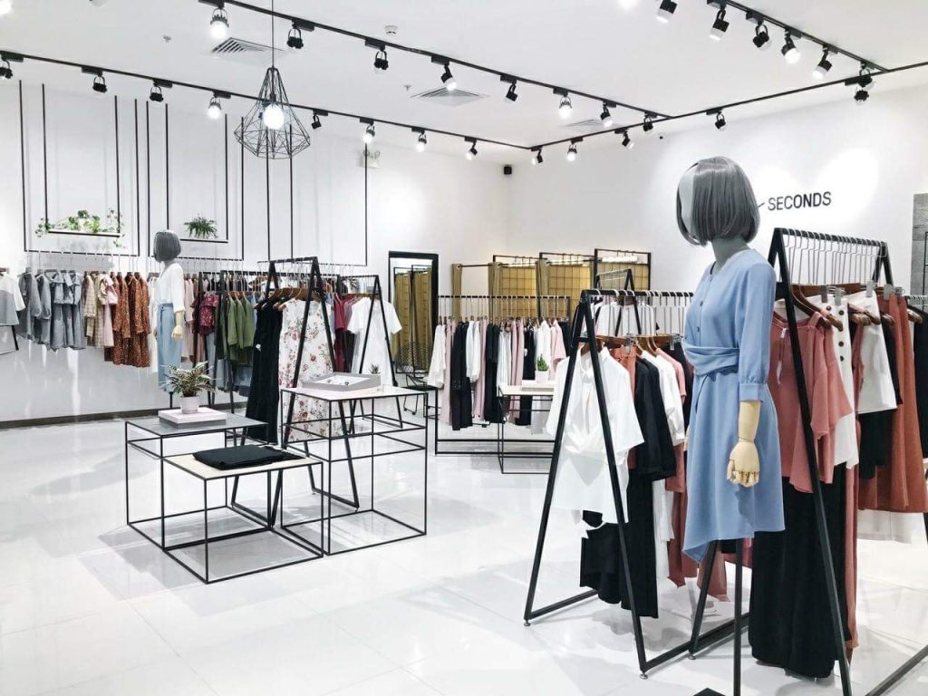 Mẫu thiết kế shop quần áo nữ phổ thông